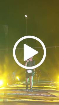 BIB:  <button type="button" onclick="openModal(27084612)" class="btn btn-primary btn-sm float-right" data-toggle="modal" data-target=".modal-high-quality">
                <i class="fa fa-download"></i> Download
                </button>